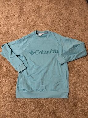 Columbia light teal pullover with logo